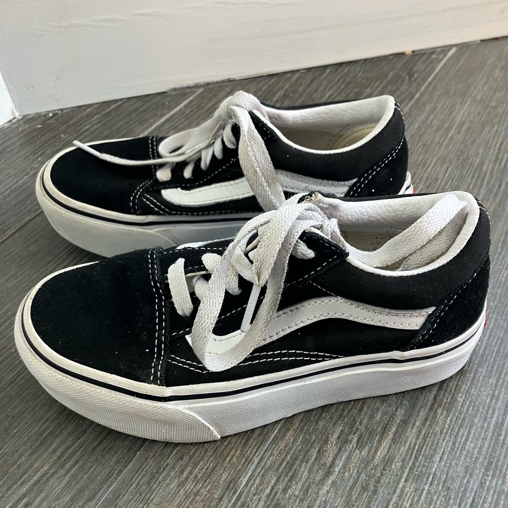 Girls black Vans Sneakers